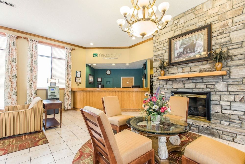 Quality Inn Cherokee 2