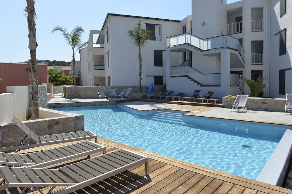 Les Alizés Résidence & Spa 3 estrelas em LʼÎle-Rousse