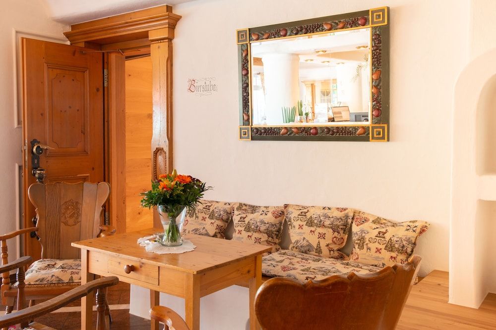 Sporthotel Landhaus Wacker 2