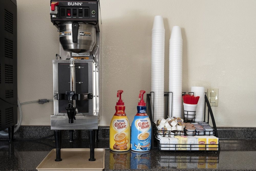 Red Roof Inn Springfield, MO 3