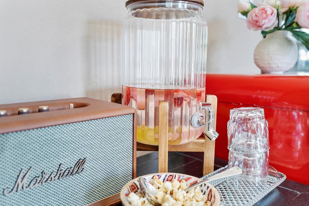 Cinnamon Bear Creekside Inn 2