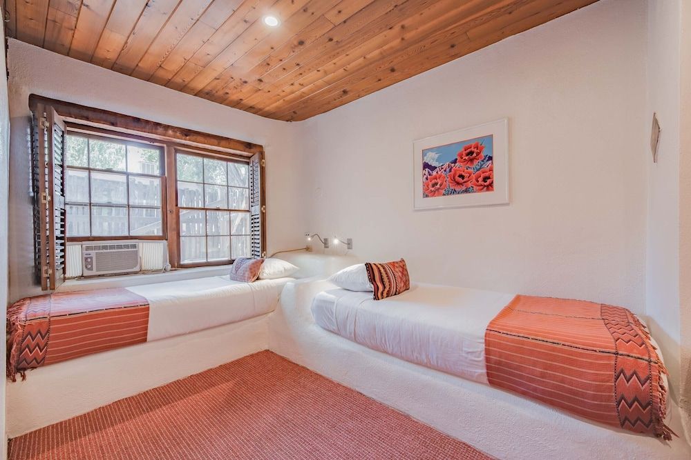 The Historic Taos Inn 2