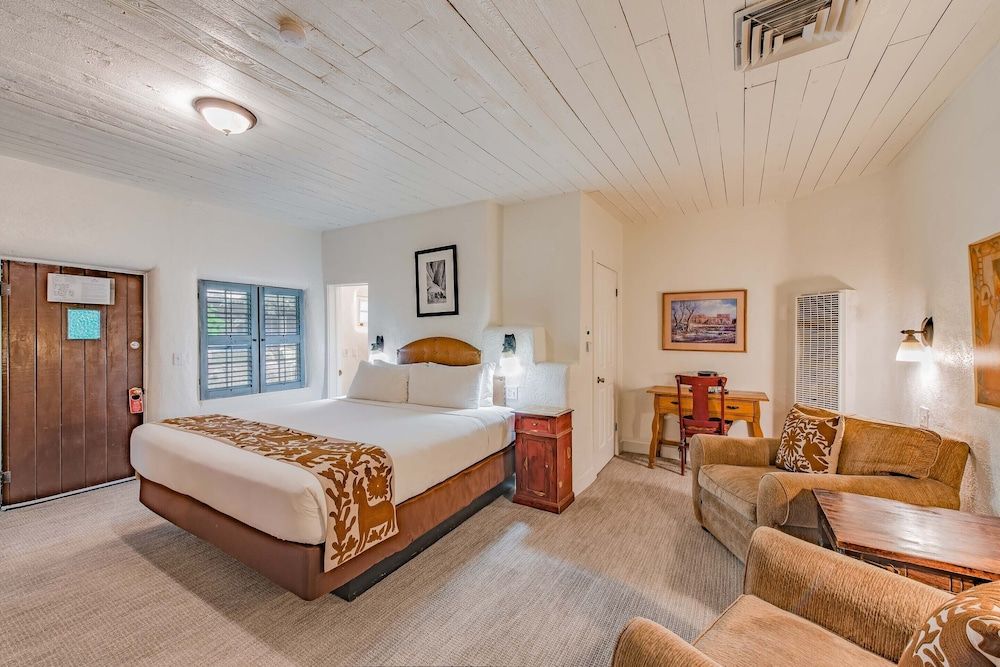 The Historic Taos Inn 3