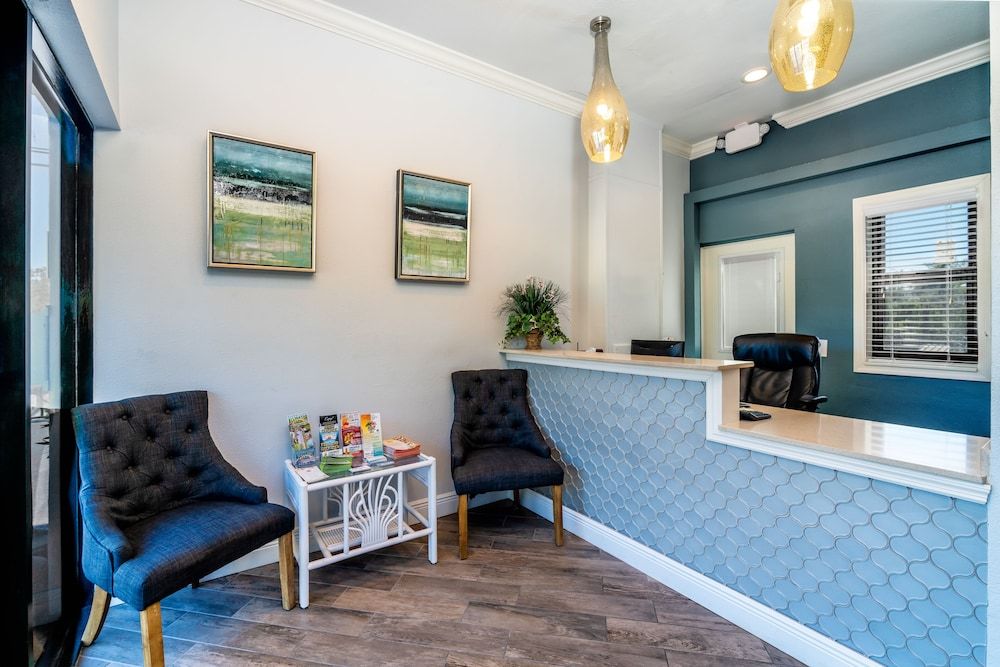 Waterside Suites & Marina 2