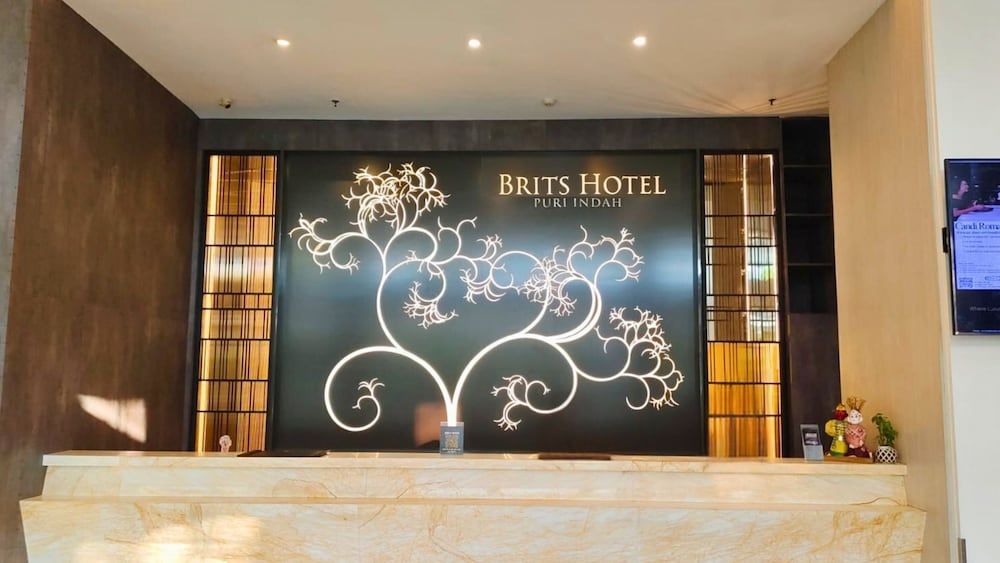 Brits Hotel Puri Indah 1