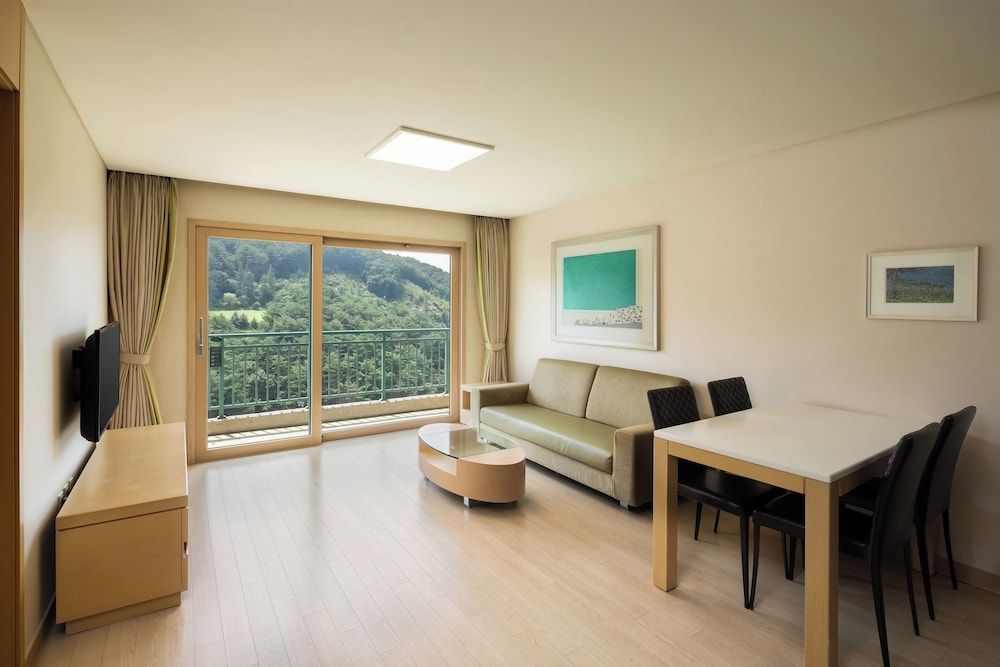 Oakvalley Resort Hills Village 2