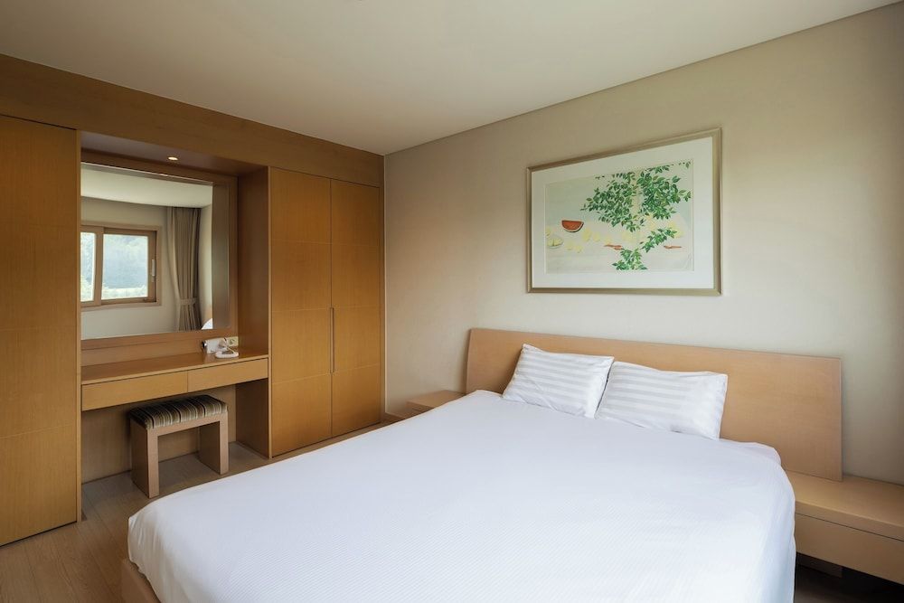 Oakvalley Resort Hills Village 3