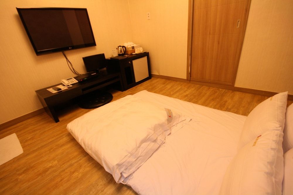 La Feliz Hotel CSM 3