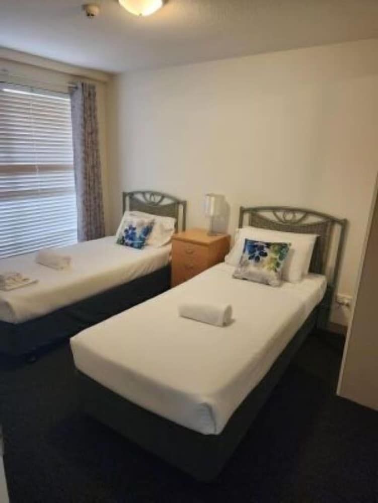 Nelson Bay Breeze Holiday Apartments 3