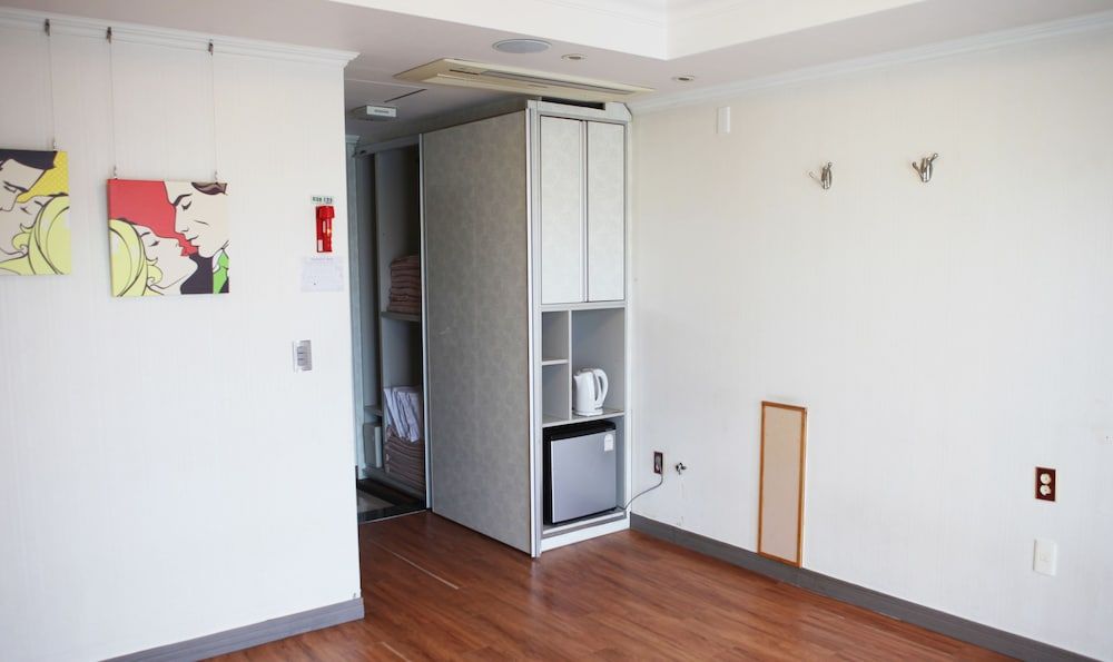 Bay Condo Hotel Tongyeong 3