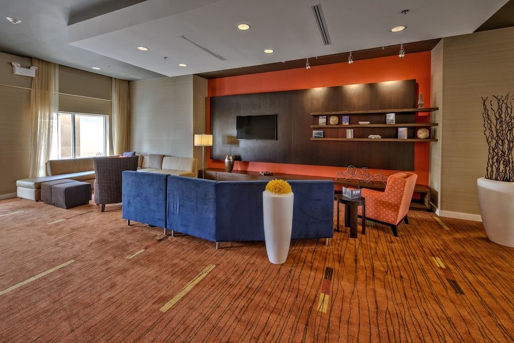 Courtyard Westbury Long Island 3