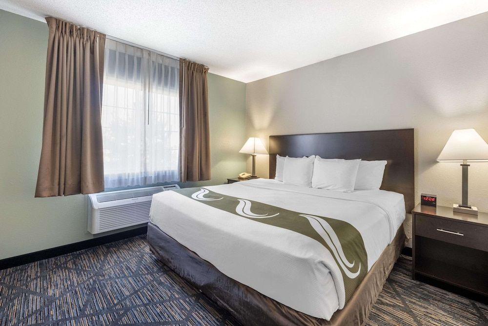 Quality Inn & Suites 2