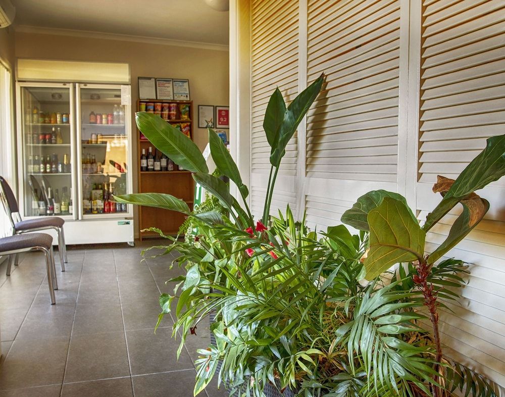 Hi Way Eight Motor Inn 3