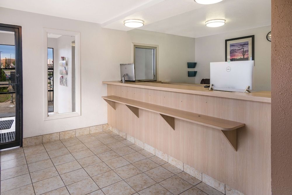 Knights Inn Grand Rapids 3