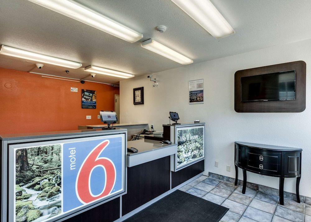 Motel 6 Spokane, WA - West 2 estrelas em Spokane