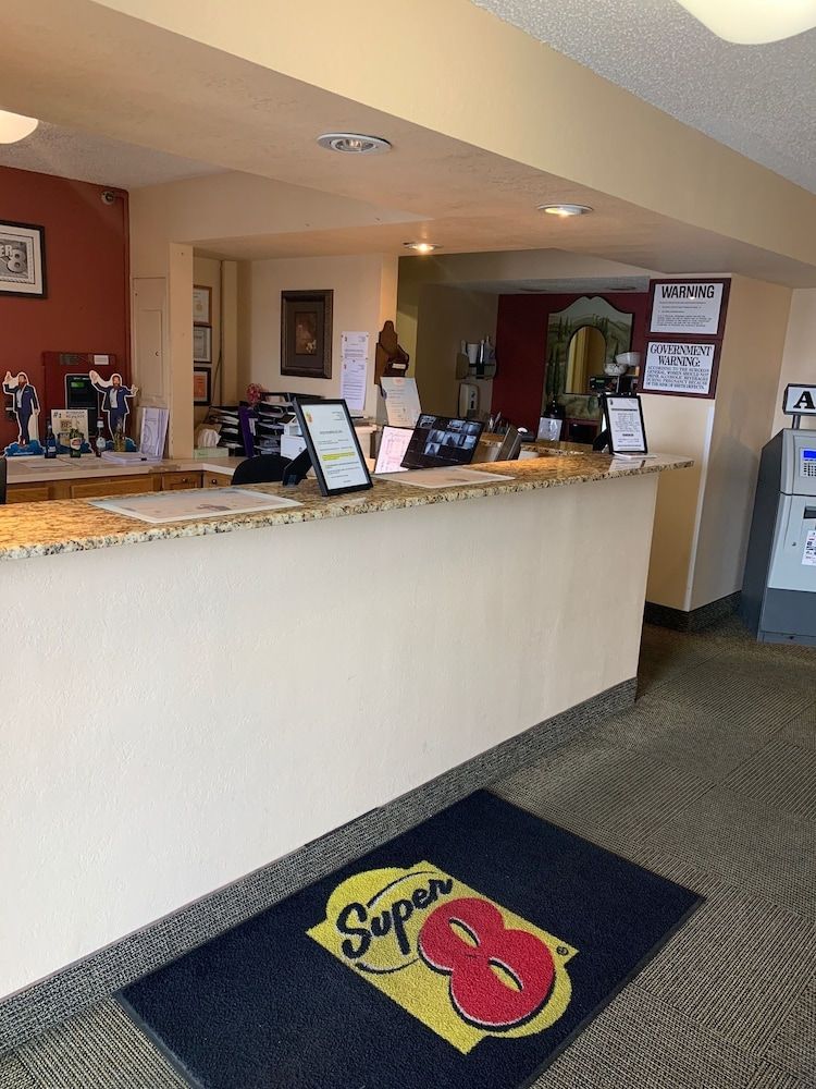 Super 8 by Wyndham Newburgh/West Point Near Stewart Airport 2