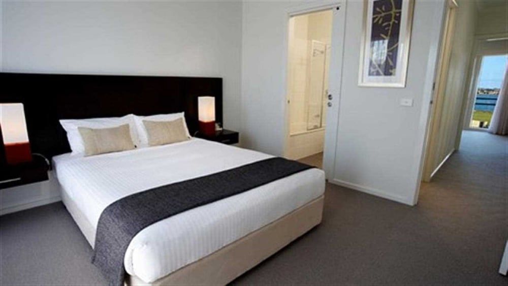 Quest Sanctuary Lakes 3