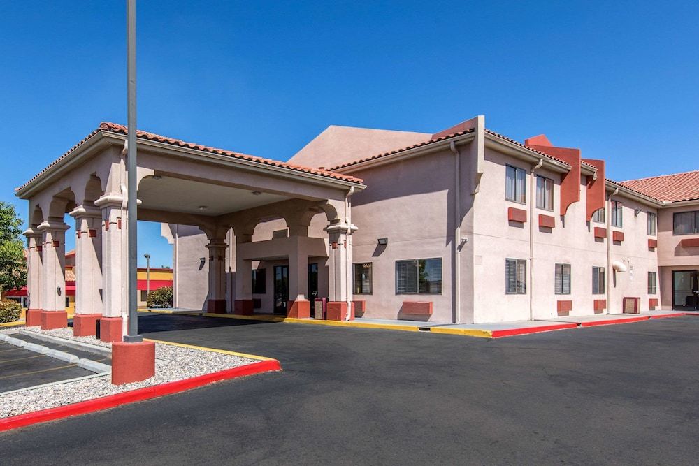 Quality Inn & Suites Albuquerque North near Balloon Fiesta Park 2 estrellas en Albuquerque