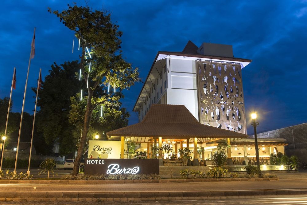 Burza Hotel Yogyakarta 3 estrellas en Yogyakarta