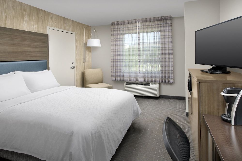 Holiday Inn Express & Suites Annapolis by IHG 3