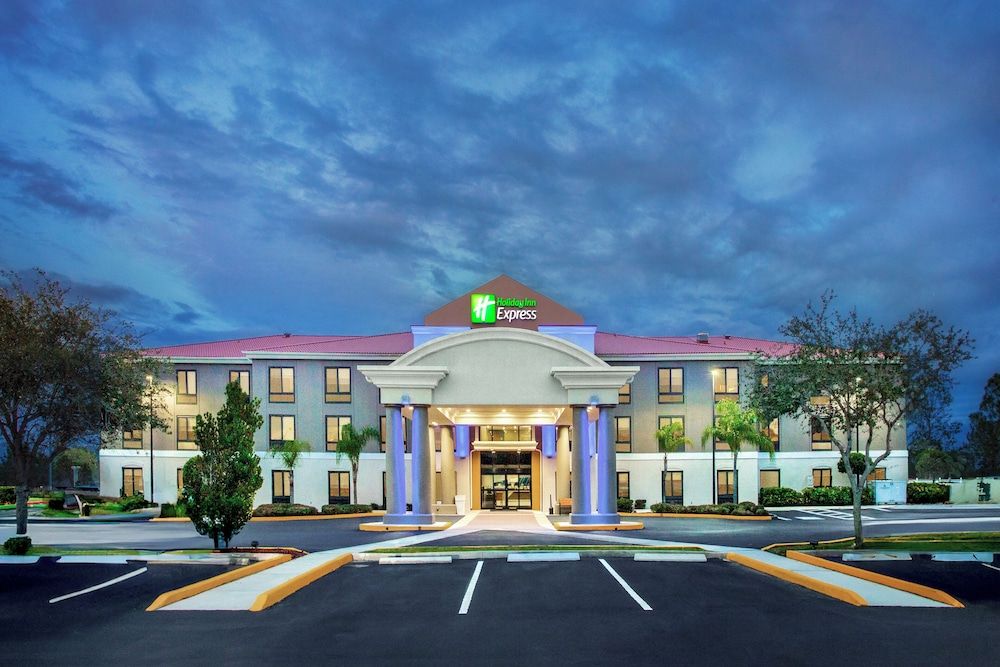 Holiday Inn Express & Suites Sebring by IHG 1