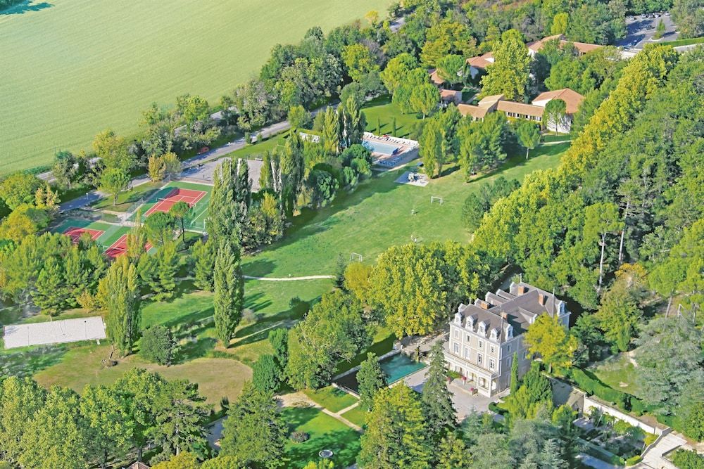 Club Vacances Bleues Domaine de Château Laval 3 étoiles à Gréoux-les-Bains