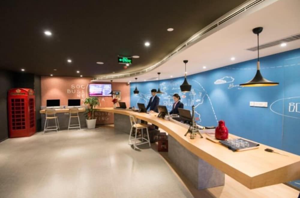 ibis Luoyang Baolong Square Hotel 3