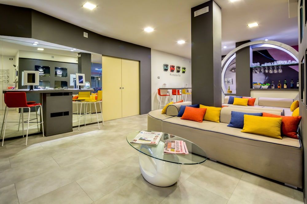 La Villa, Sure Hotel Collection by Best Western 3