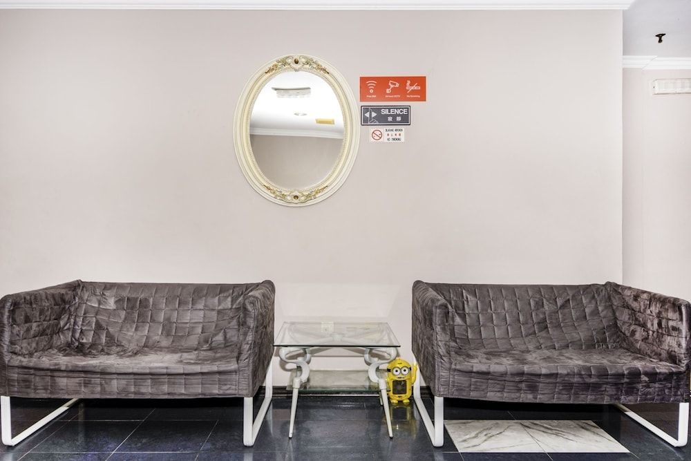 Super OYO 473 Comfort Hotel 2 2