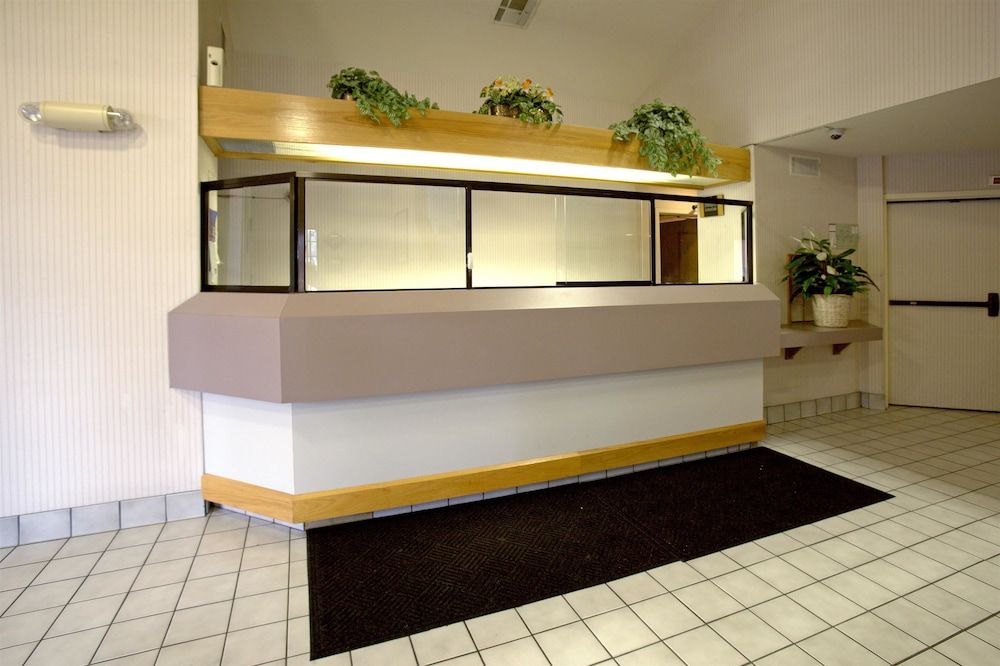 Americas Best Value Inn Addison Dallas 2