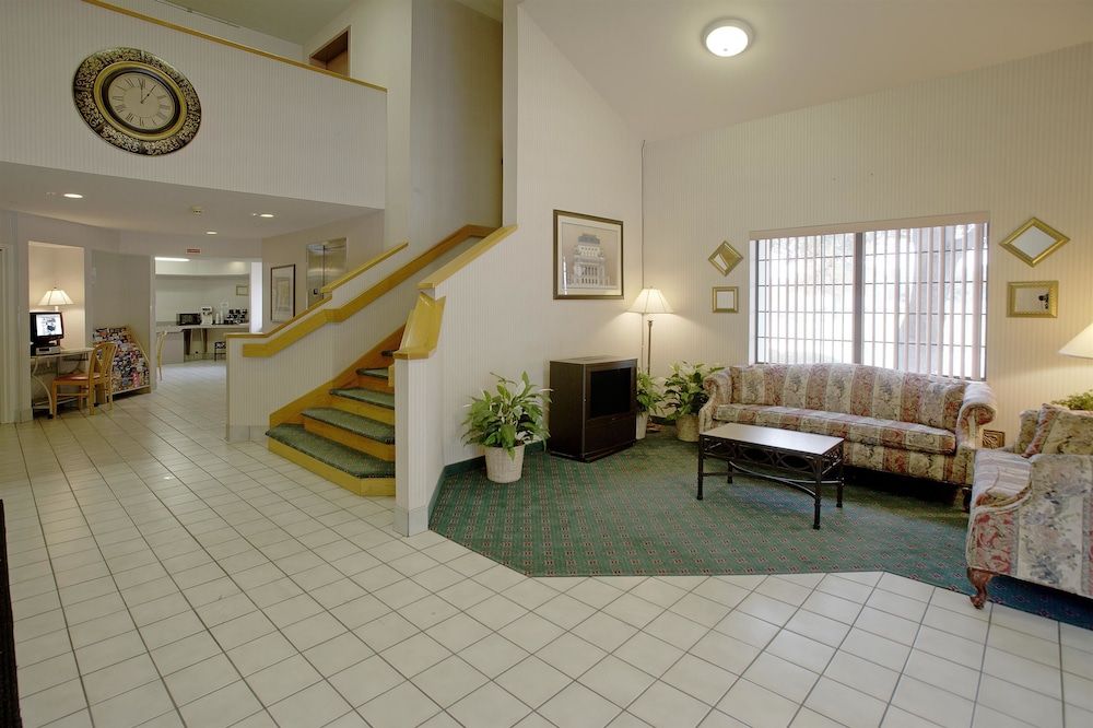 Americas Best Value Inn Addison Dallas 3