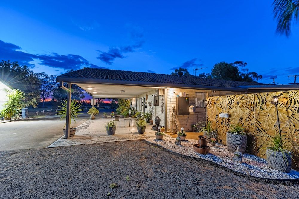 Castlereagh Motor Inn 3