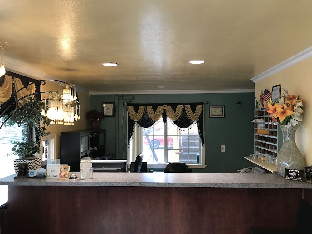 Budget Inn of America 2