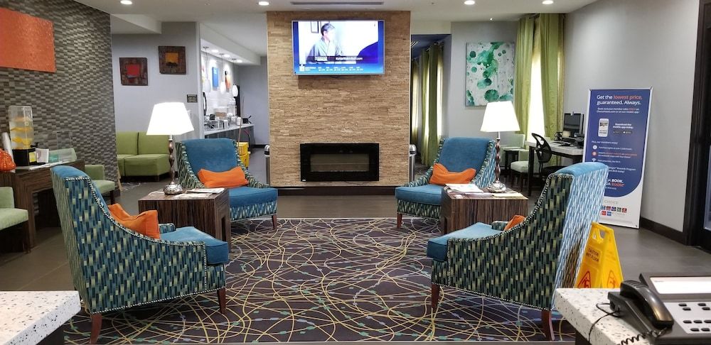 Comfort Inn & Suites Tulsa I-44 West - Rt 66 2