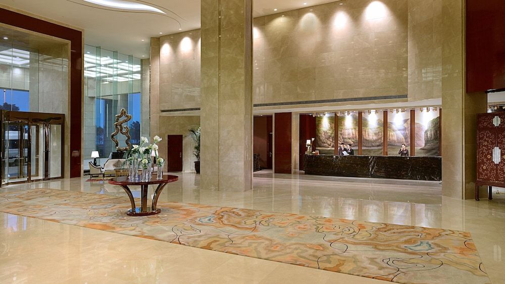 Crowne Plaza Zhenjiang by IHG 2