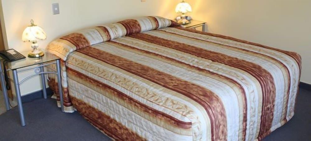 Jade Court Motor Lodge 3