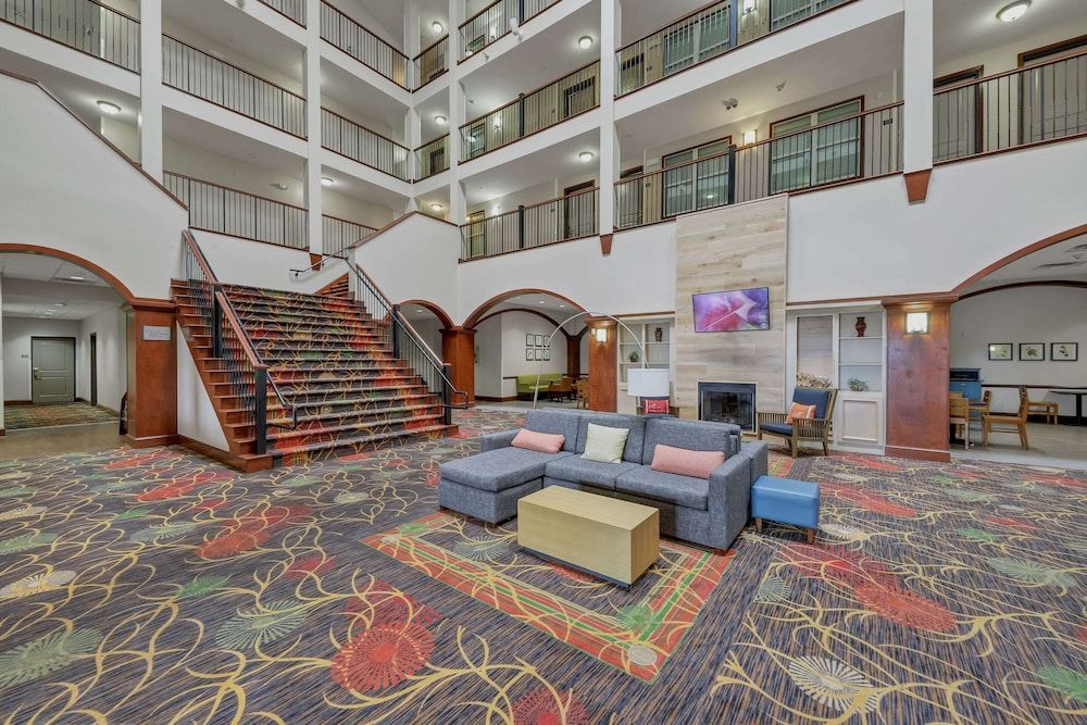 Country Inn & Suites by Radisson, Braselton, GA 3