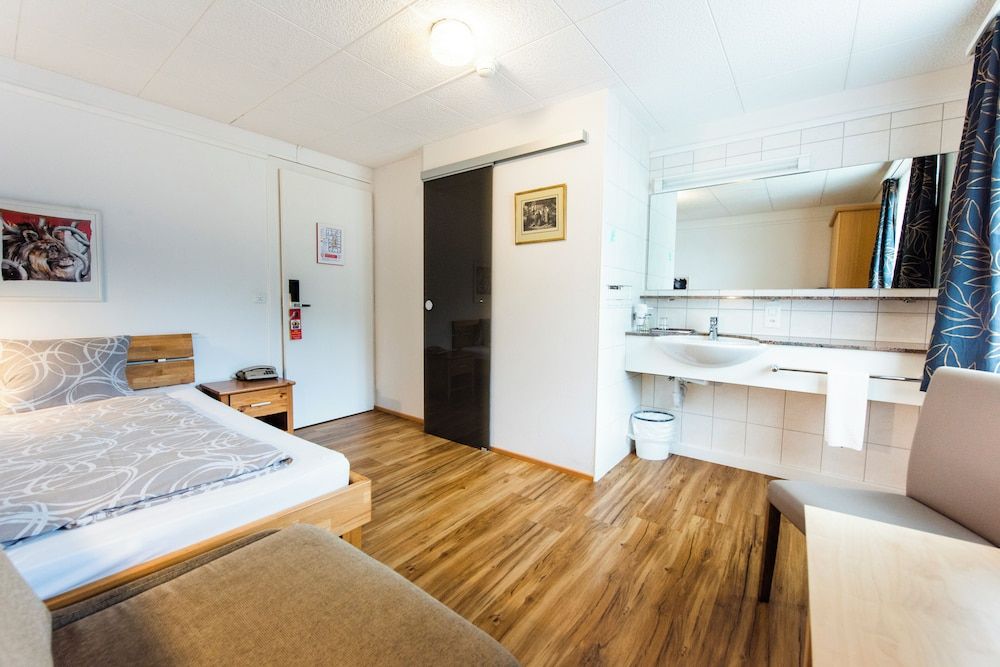 Hotel Brienzerburli 3