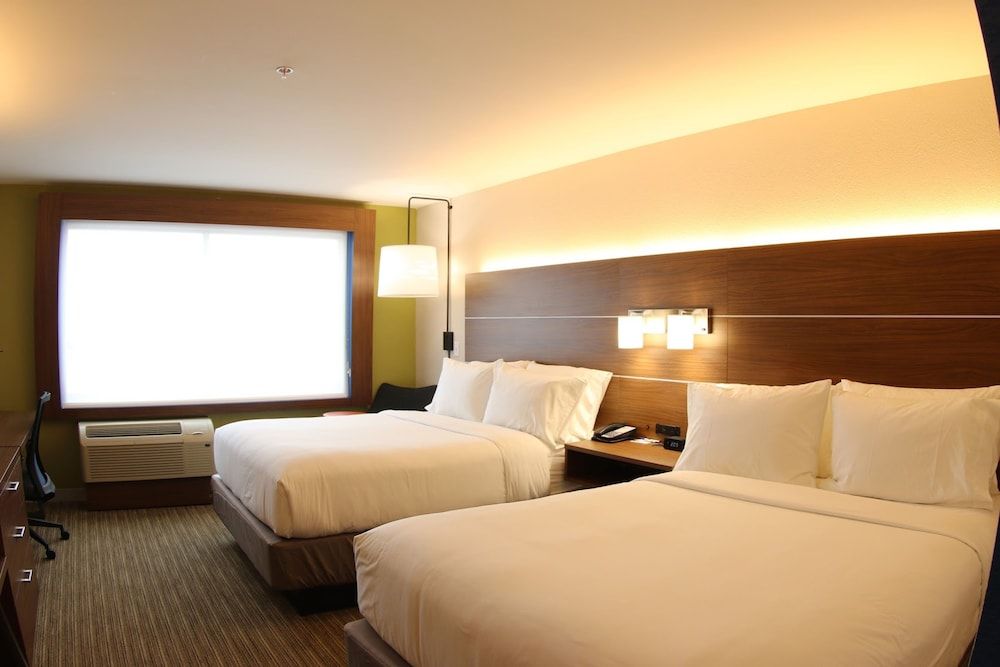 Holiday Inn Express & Suites Detroit Northwest - Livonia by IHG 2