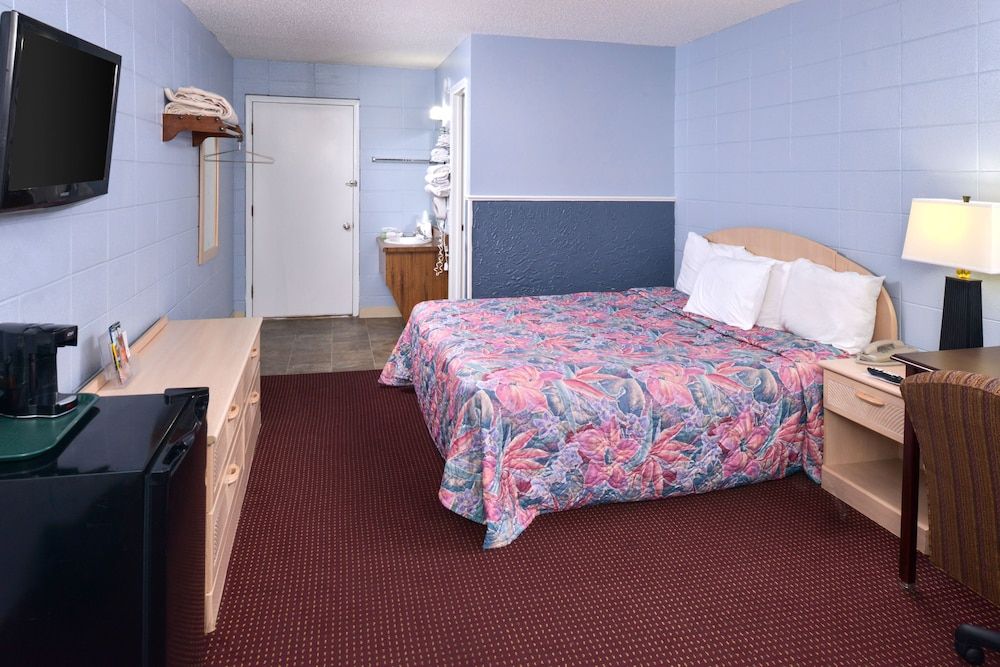 Americas Best Value Inn & Suites Branson - Near the Strip 3