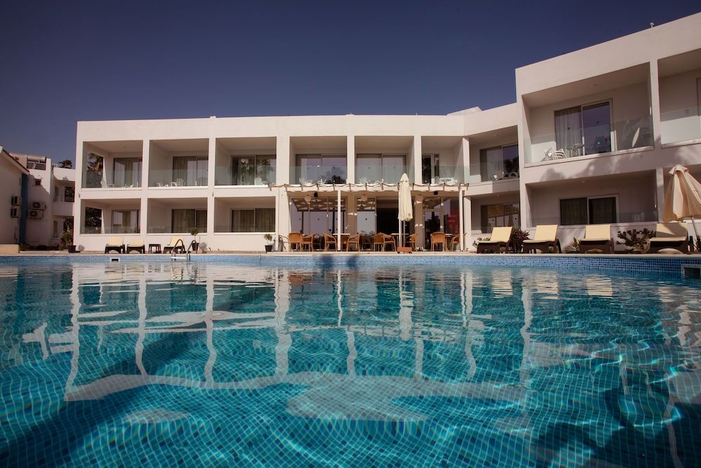 Bellini Hotel -1 estrelas em Agia Napa