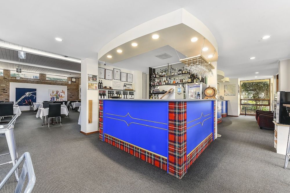 William Macintosh Motor Lodge 3