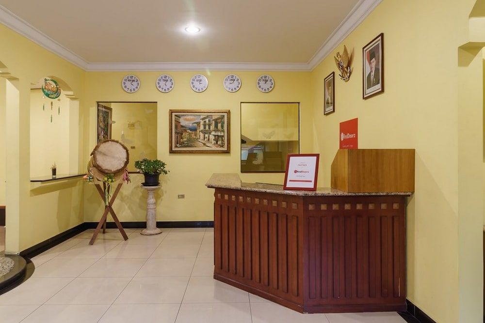 RedDoorz Plus near Ancol 3