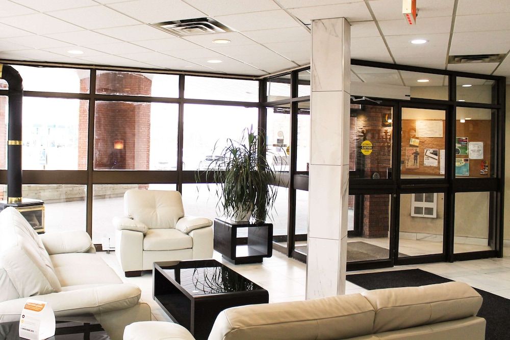 Quality Inn Arnprior 2