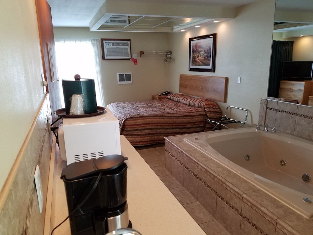 Black Hawk Motel and Suites 3