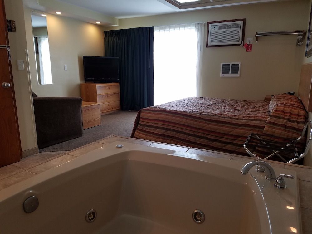 Black Hawk Motel and Suites 2