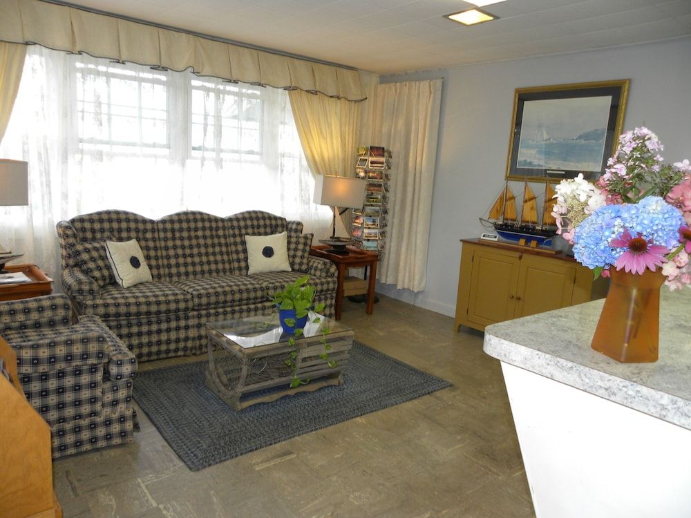 Colonial Gables Oceanfront Village 2