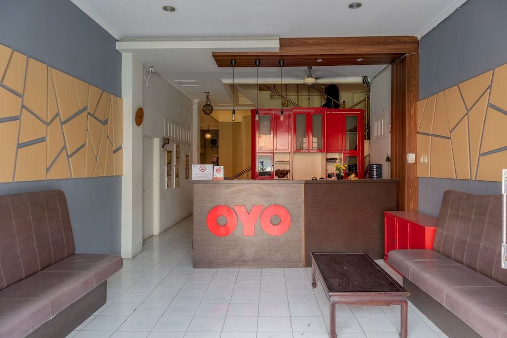 OYO 1111 Pasar Baru Inn 3
