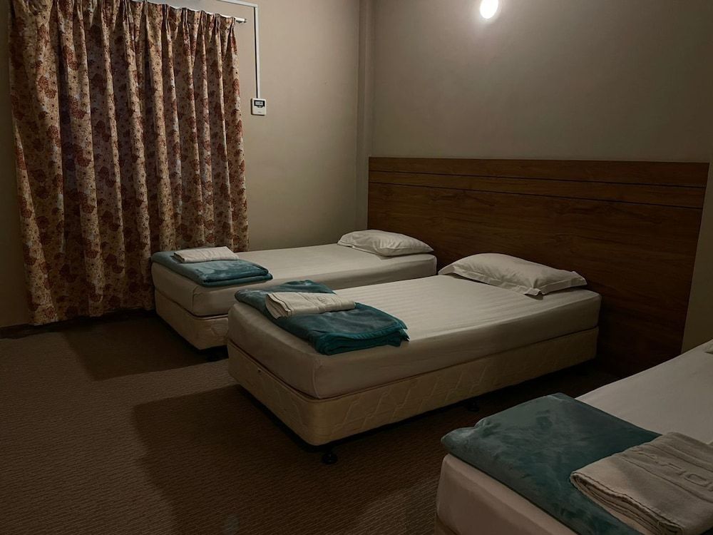 Baron Waterfront Hotel 3