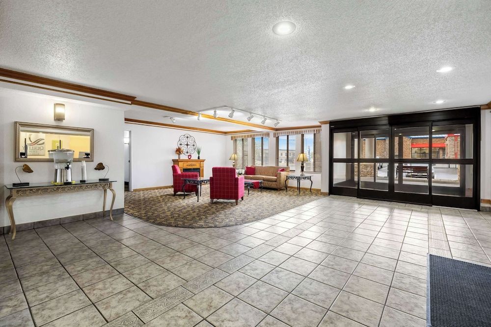 Quality Inn near Monument Health Rapid City Hospital 3